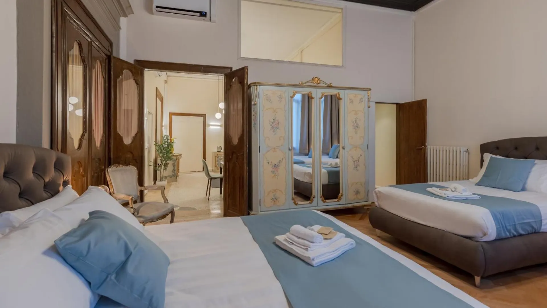Appartamentino Canal Grande Con Vaporetto Di Fronte - Senza Cucina Venice Apartment